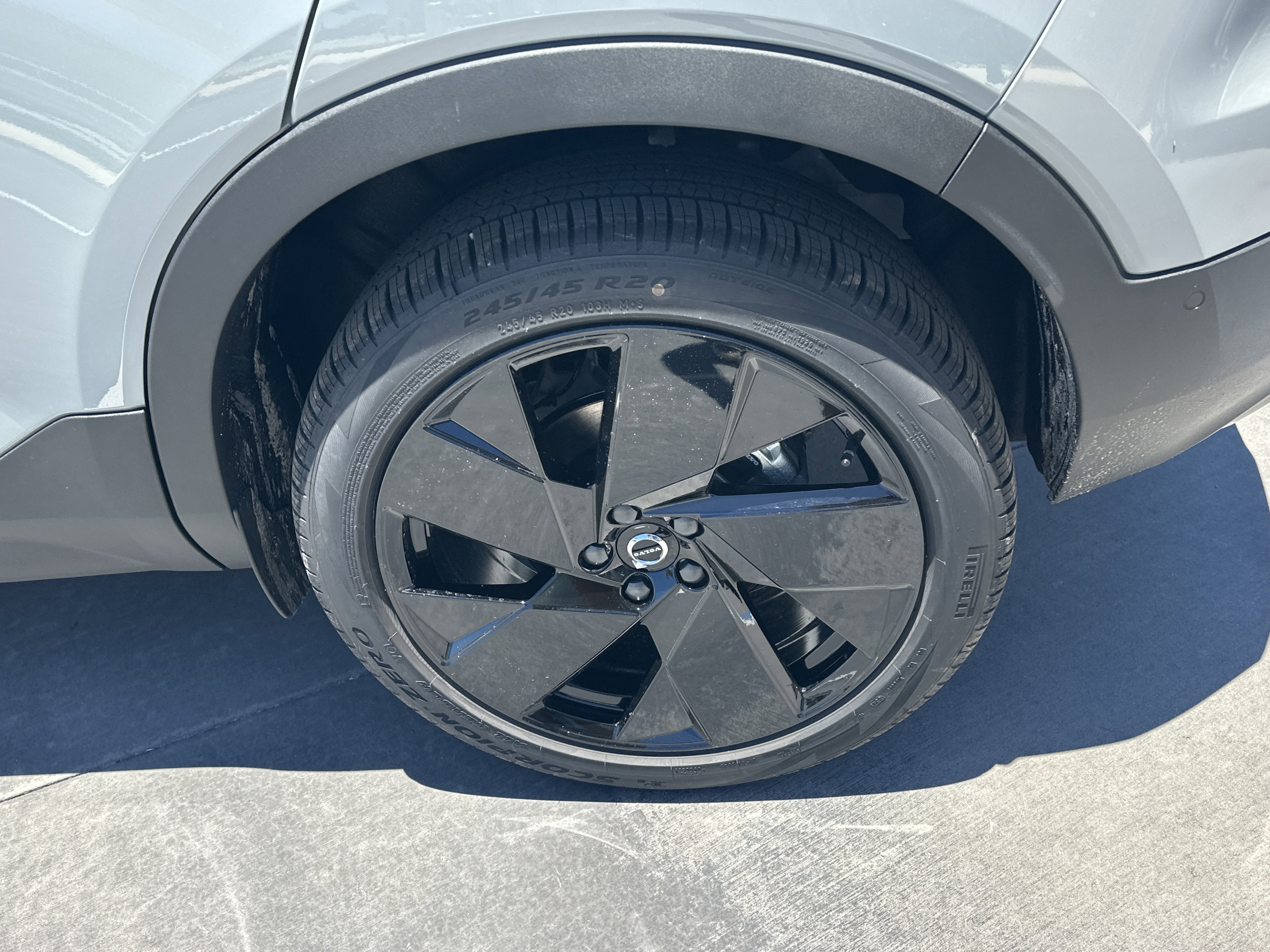 New 2026 Vapour Grey Volvo Ultra image 11