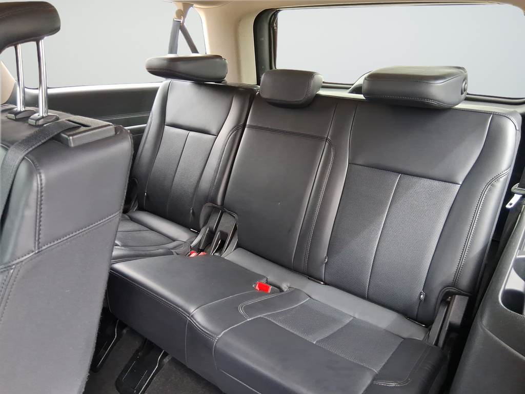 Used 2024 Black Ford XLT image 11
