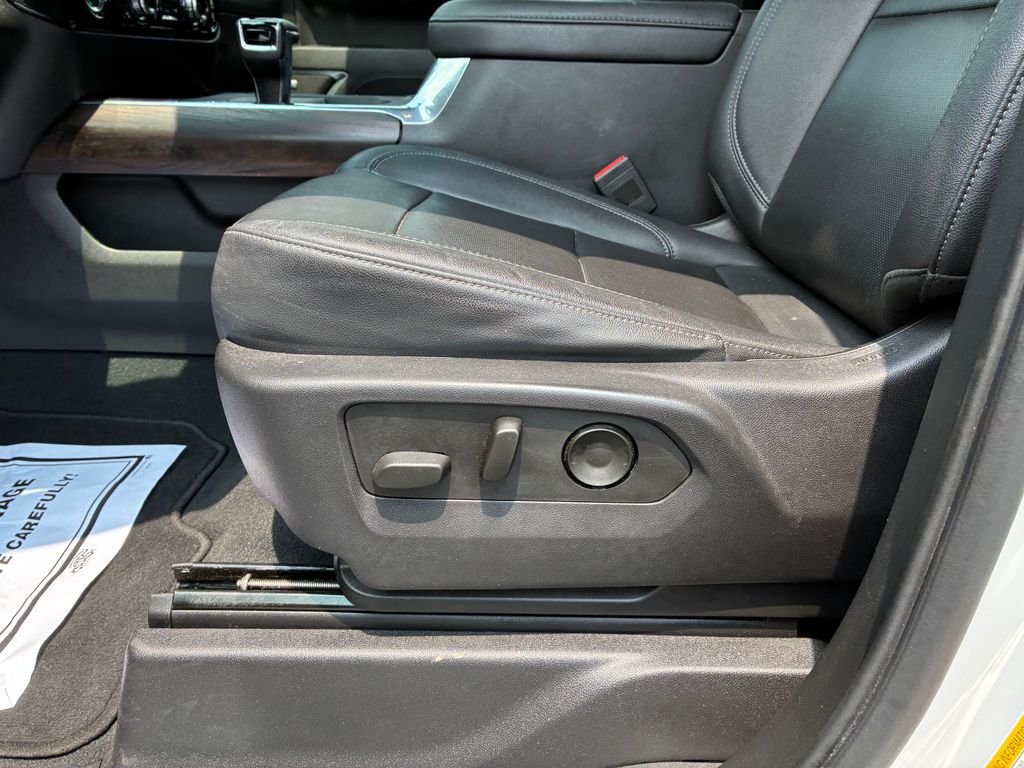 Used 2023 White GMC SLT image 8