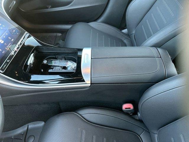 2025 Mercedes-Benz C-Class Sedan C 300 - Photo 18
