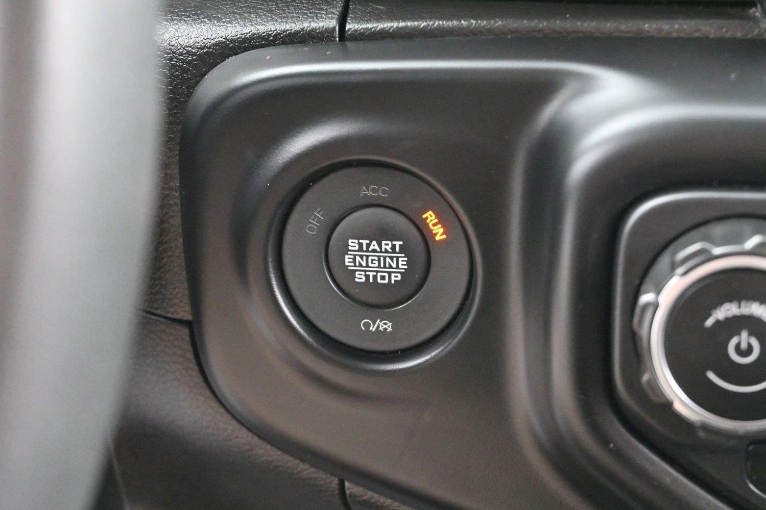 Used 2023 Granite Crystal Metallic Clearcoat Jeep Sport S image 23
