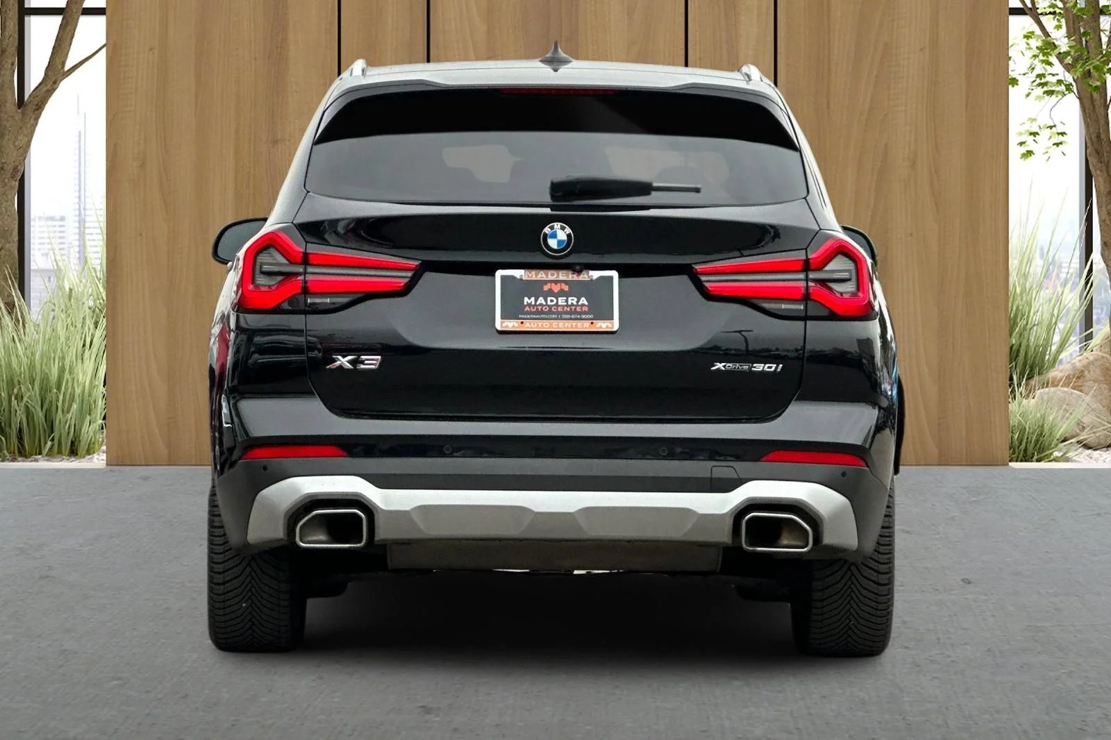 Used 2022  BMW xDrive30i image 5