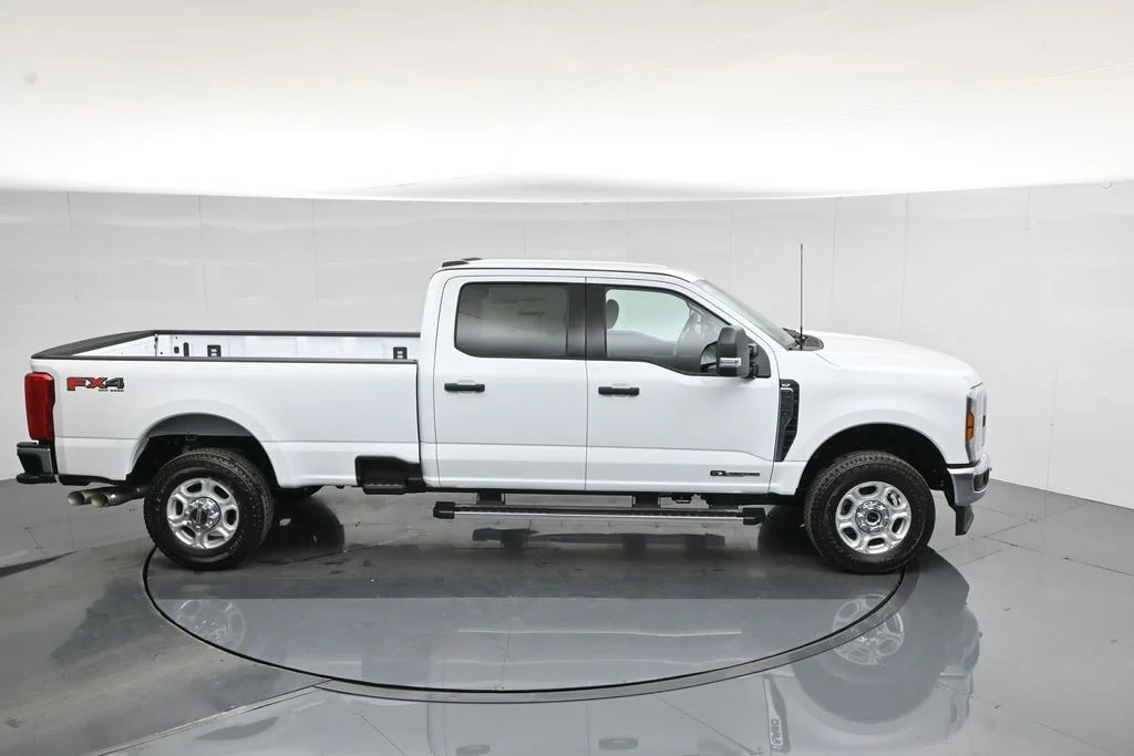 New 2026 Oxford White Ford XLT image 57