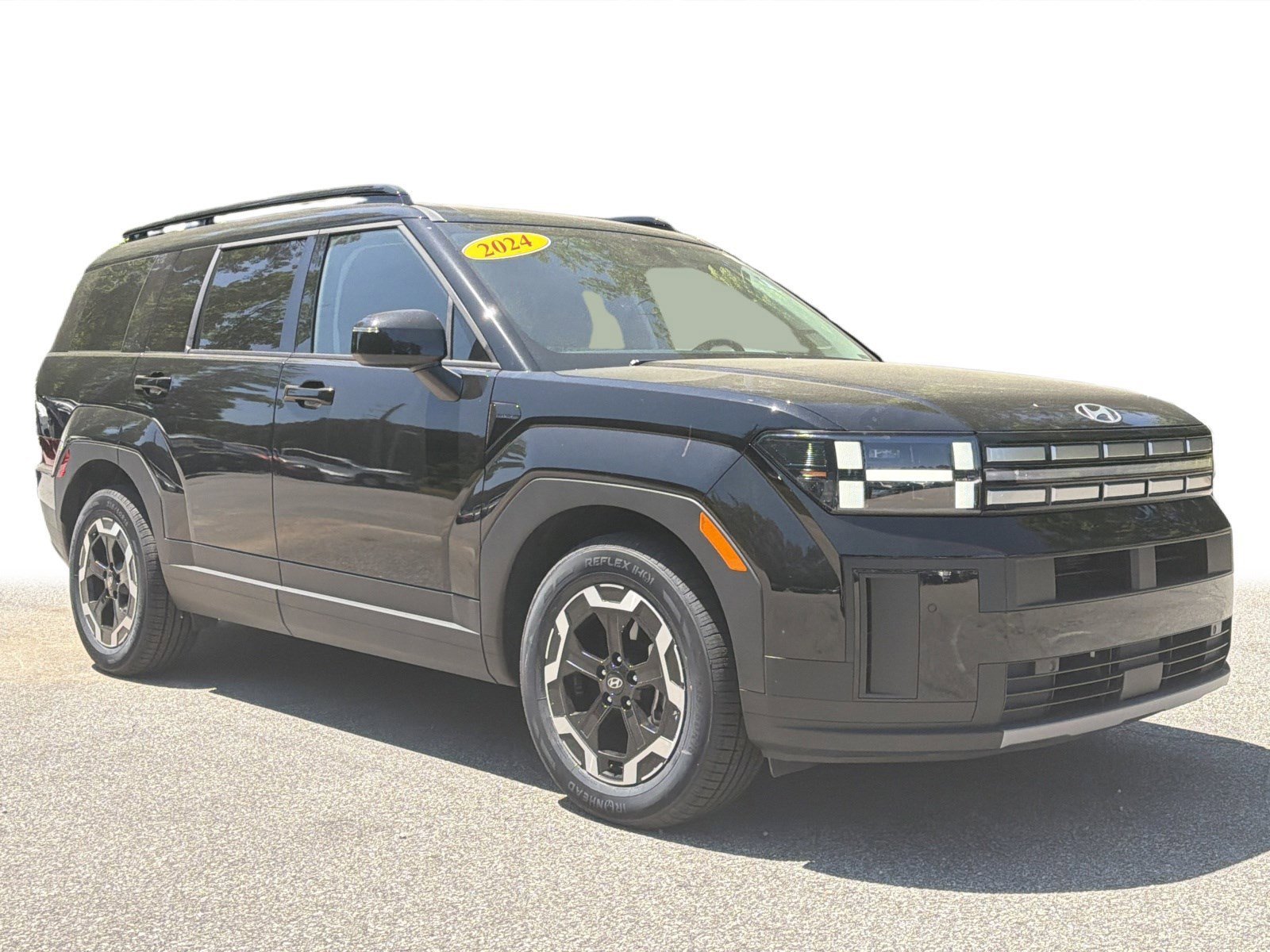 Used 2024 Phantom Black Hyundai SEL image 32