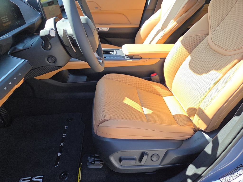 New 2026 Wavelength Lexus PREMIUM PLUS image 6