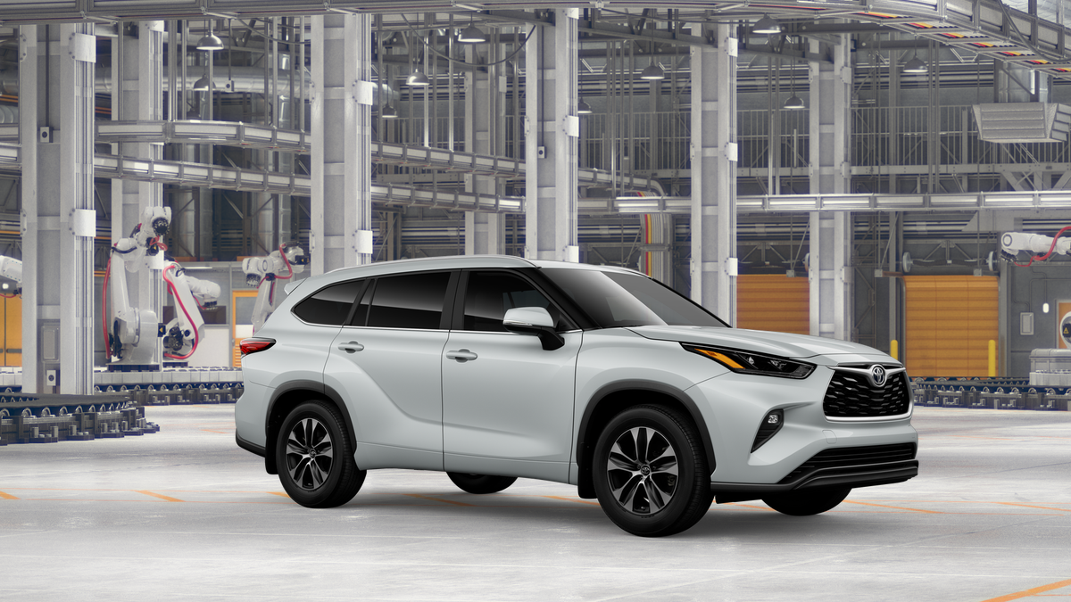 New 2026 Wind Chill Pearl Toyota XLE image 14