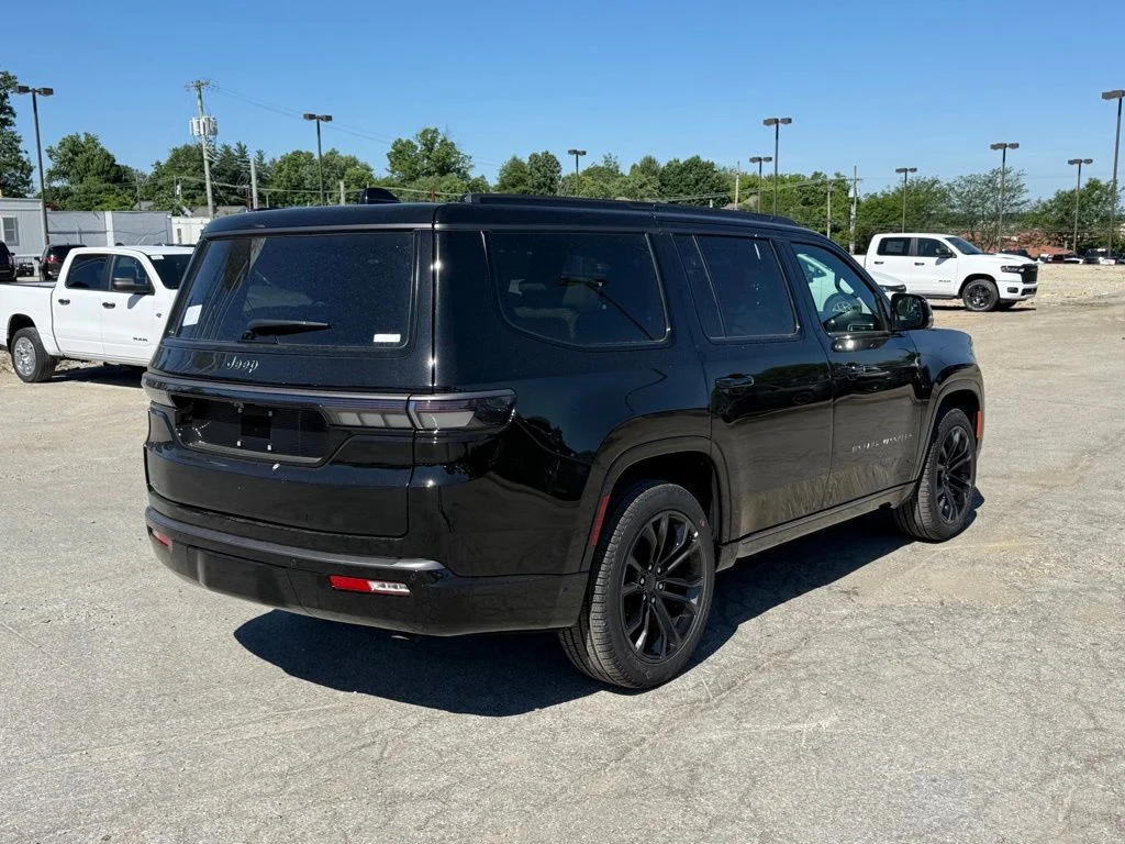 New 2026 High Gloss Black Exterior Paint Jeep Summit Obsidian image 6