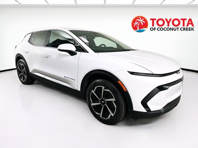 2025 Chevrolet Equinox media 1