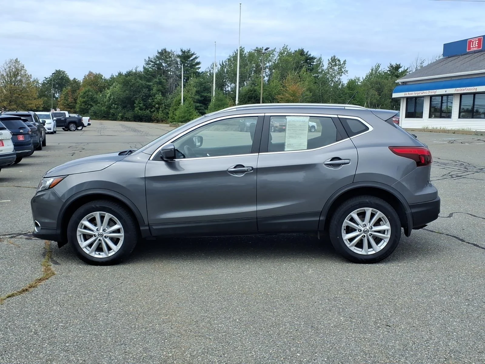 Used 2019 Gun Metallic Nissan SV image 7