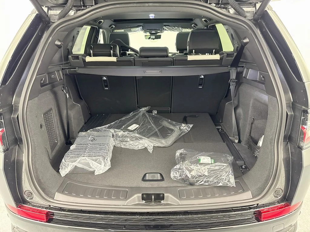 New 2026 Carpathian Grey Land Rover Landmark image 28