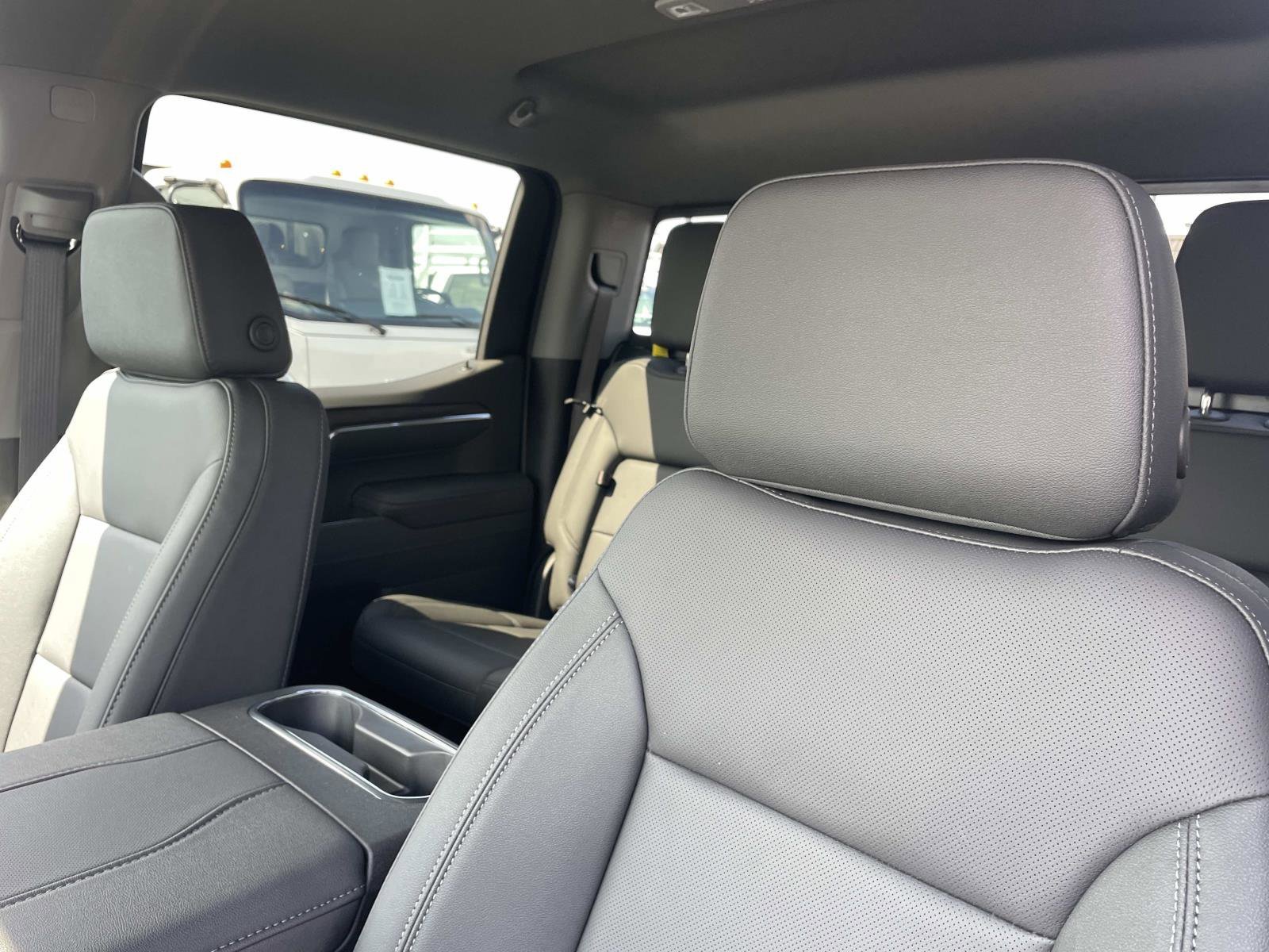 2026 GMC Sierra 1500 SLT - Photo 22