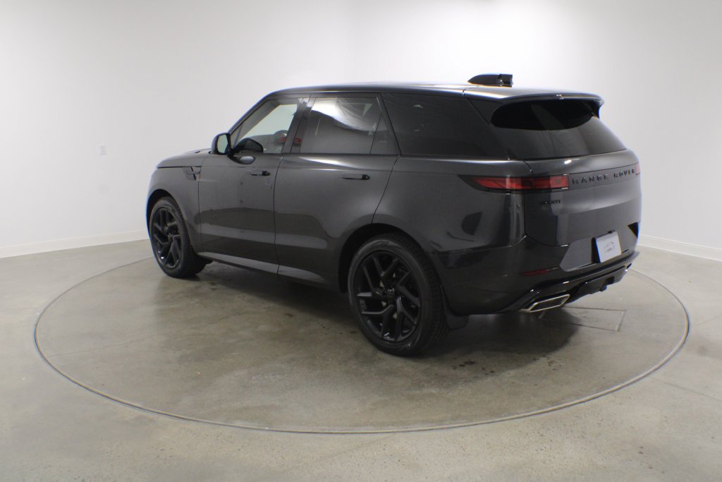 New 2027 Carpathian Grey Land Rover Dynamic SE image 4