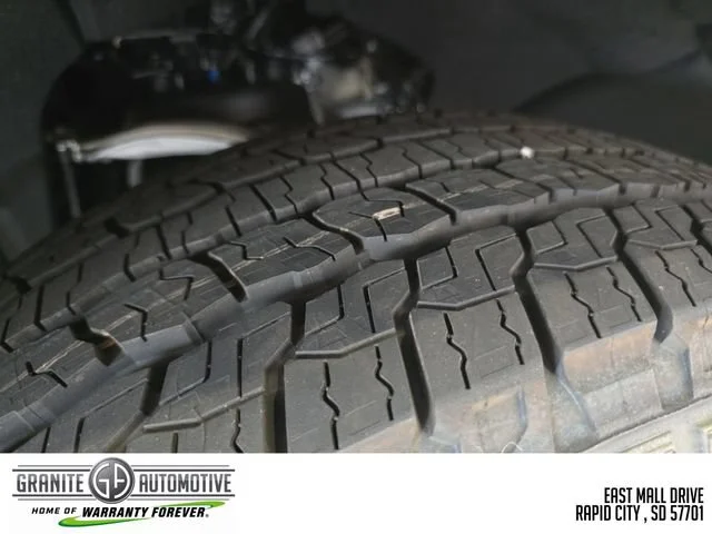 2026 GMC Yukon AT4 - Photo 28