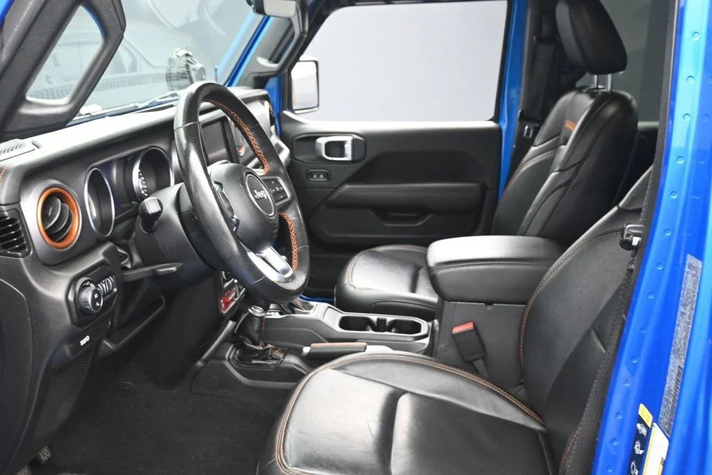 Used 2022 Blue Jeep Mojave image 16