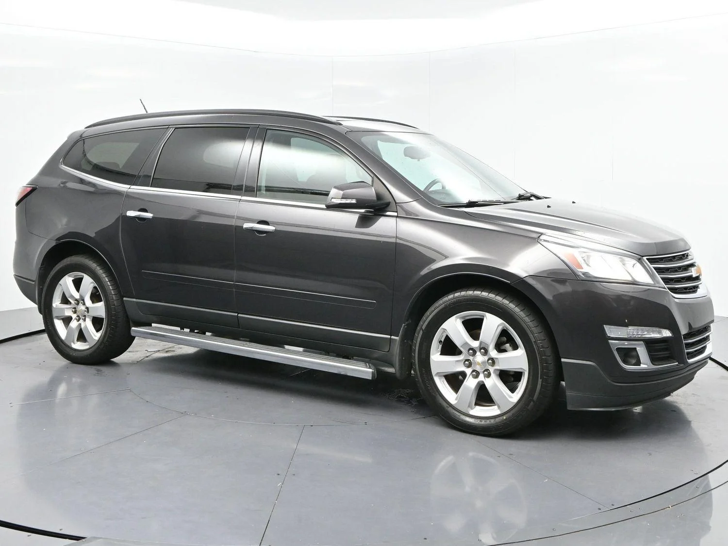 Used 2016 Tungsten Metallic Chevrolet LT image 7