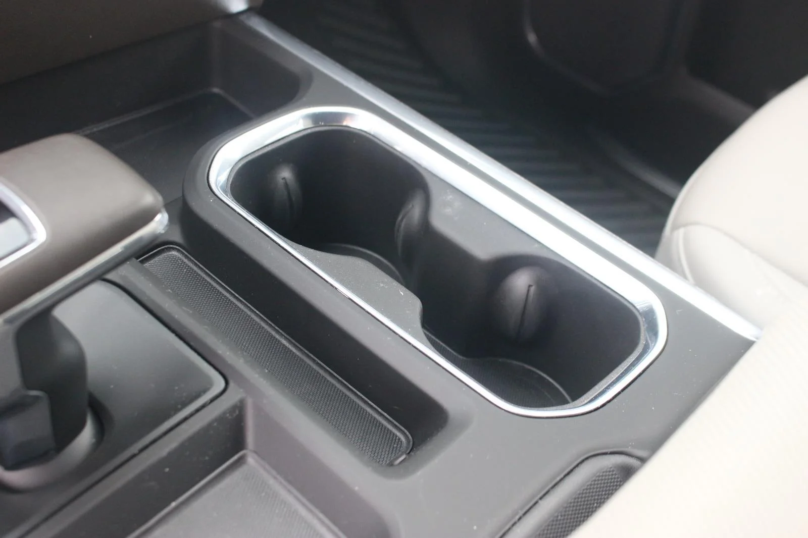 Used 2025 Sterling Gray Metallic Chevrolet LTZ image 23