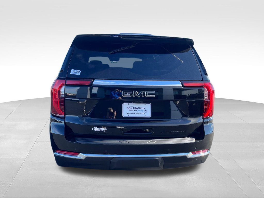 New 2027 Onyx Black GMC Elevation image 4
