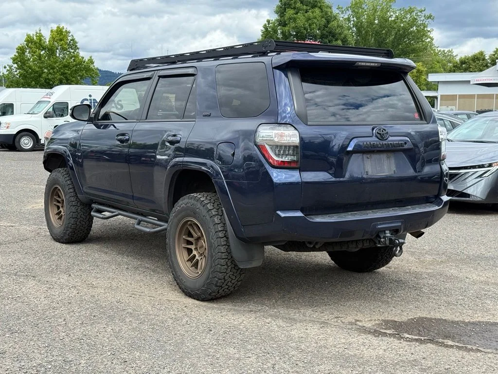 Used 2019 Blue Toyota SR5 Premium image 3
