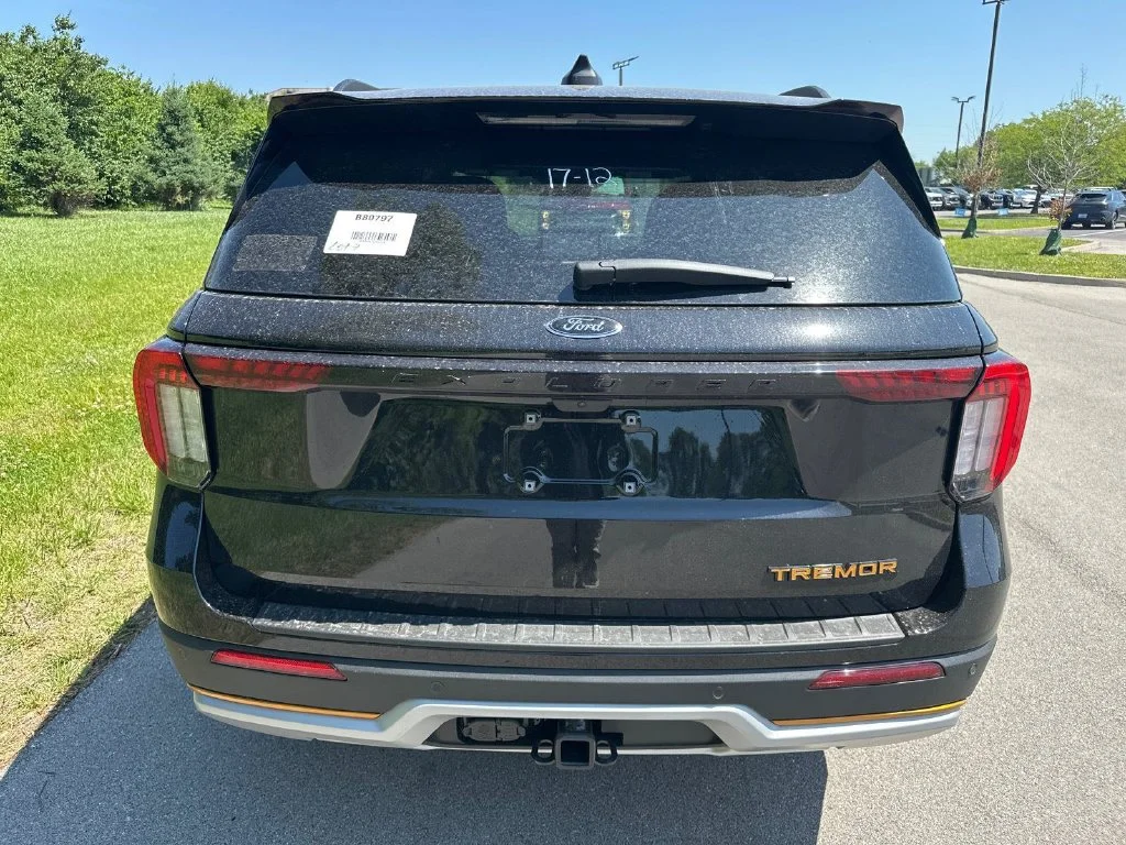 New 2026 Black Ford Tremor image 11