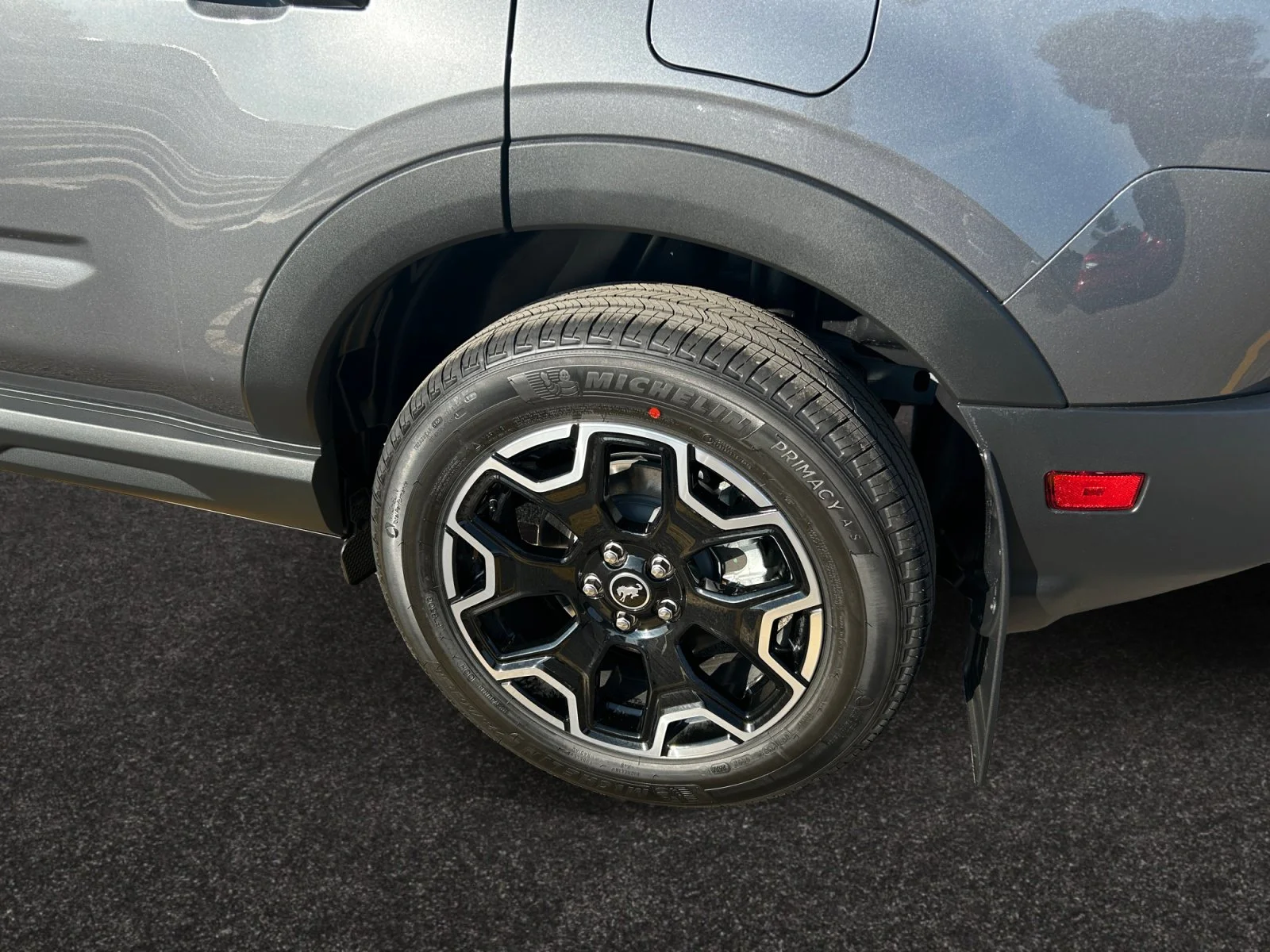 New 2026 Carbonized Grey Metallic Ford Outer Banks image 9
