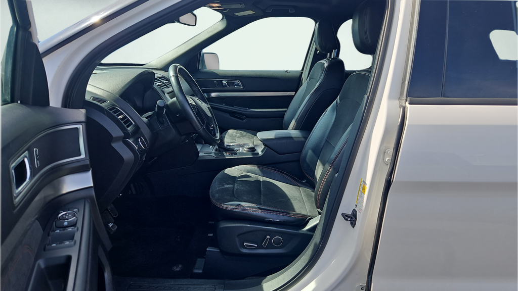 Used 2018 White Ford XLT image 18