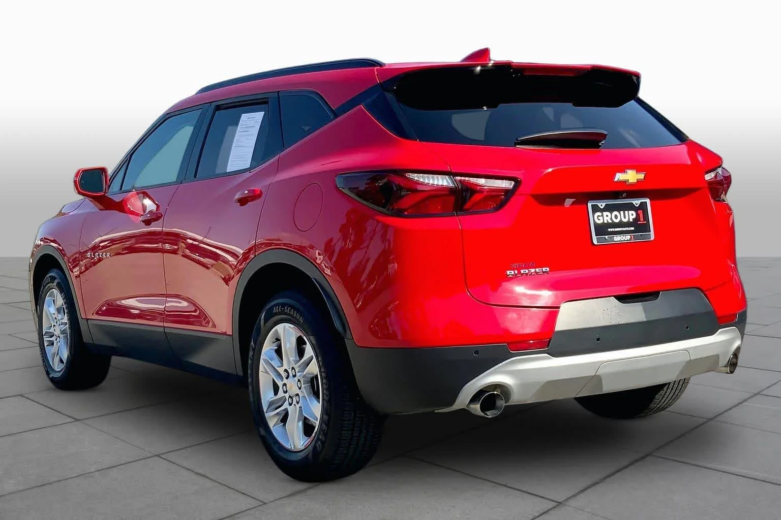 Used 2019 Red Hot Chevrolet  image 12