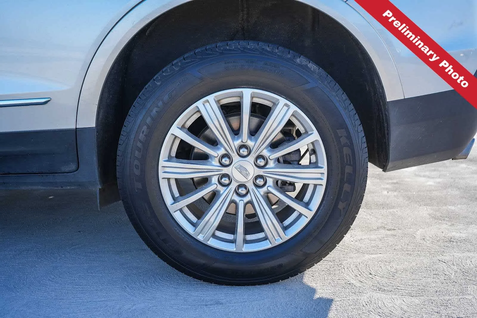 Used 2019 Radiant Silver Metallic Cadillac FWD image 11