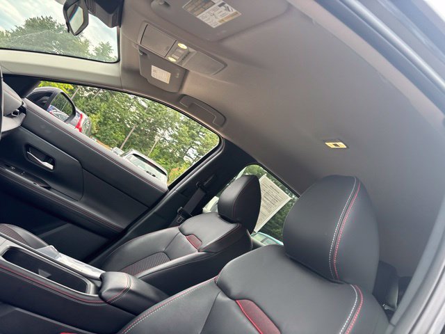 Certified Used 2025 Super Black Nissan SR image 16