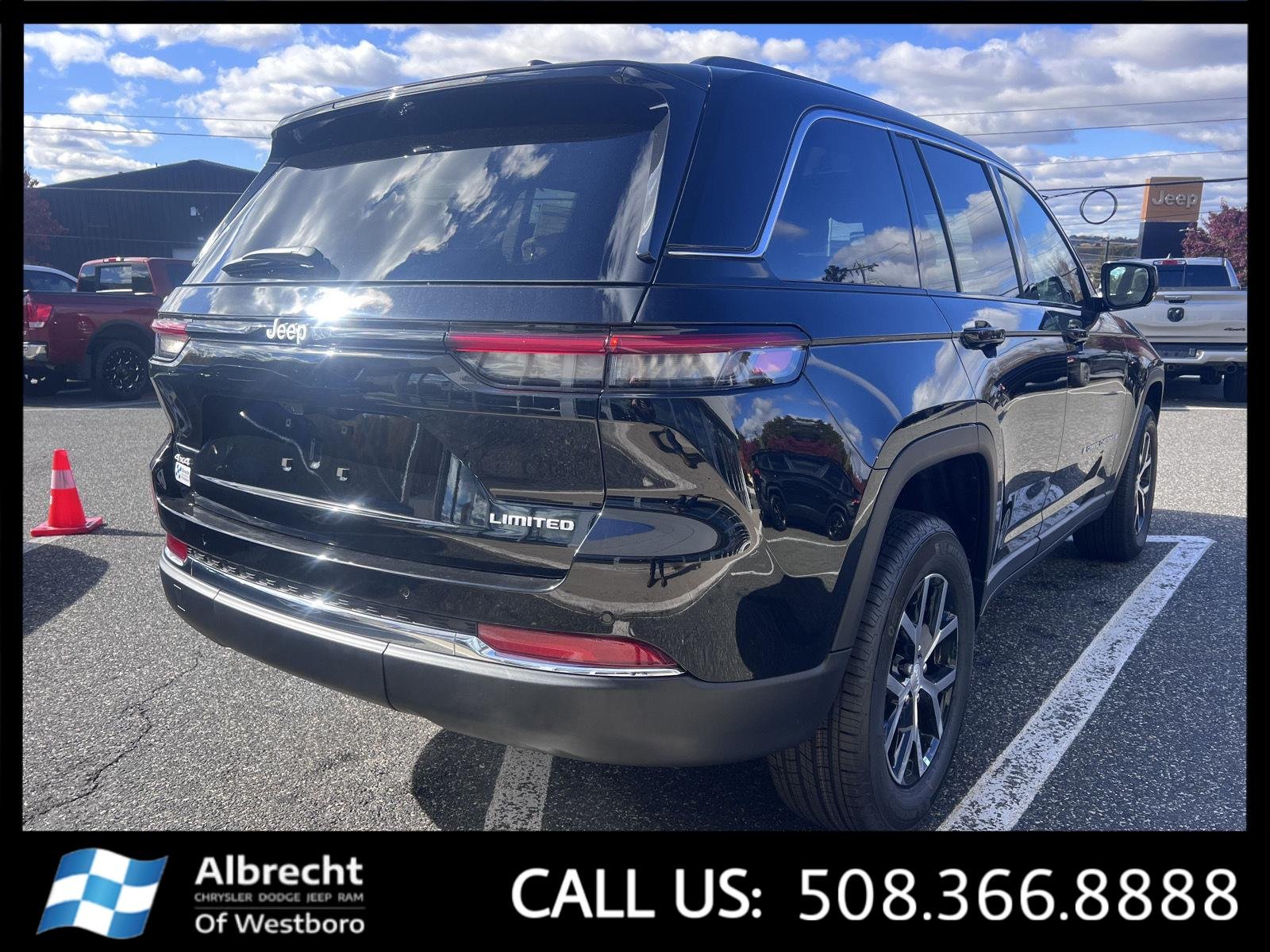 2025 Jeep Grand Cherokee Limited photo 3