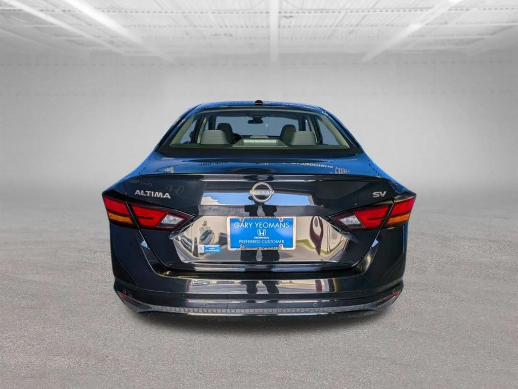 2024 Nissan Altima SV - Photo 6
