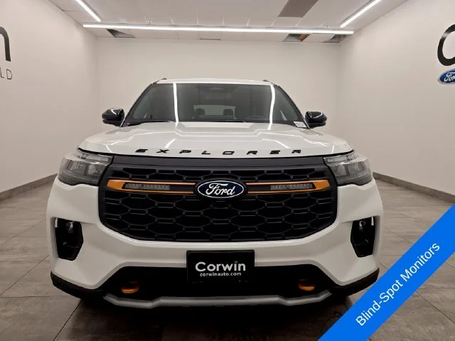 New 2027 Star White Metallic Tri-Coat Ford Tremor® image 7