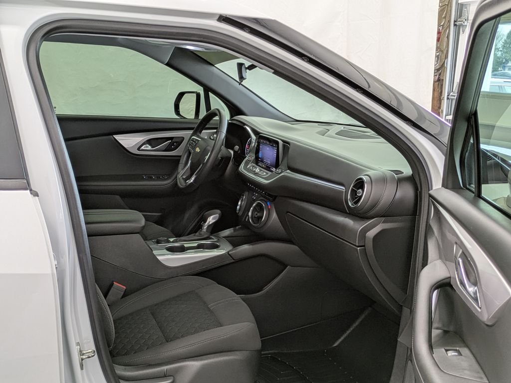 Used 2021 White Chevrolet LT image 13