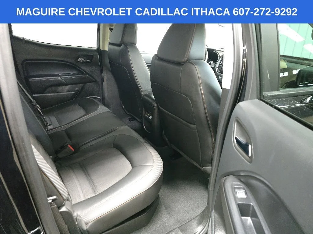 Used 2022 Onyx Black GMC AT4 - Cloth image 17