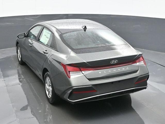New 2026 Gray Hyundai SE image 10