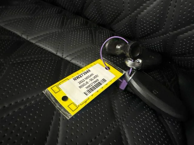 Certified Used 2022 Silver Nissan Platinum image 27