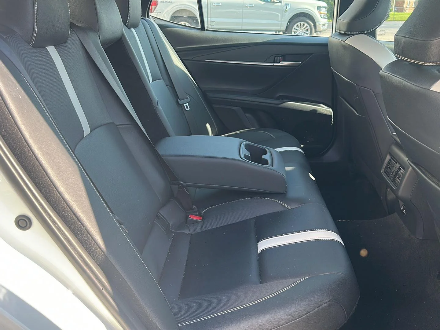 Used 2025 Ice Toyota XSE image 11