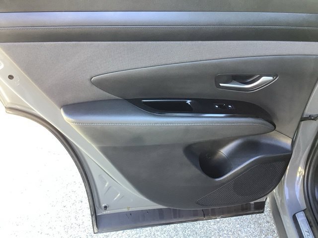 2025 Hyundai Tucson Limited - Photo 12