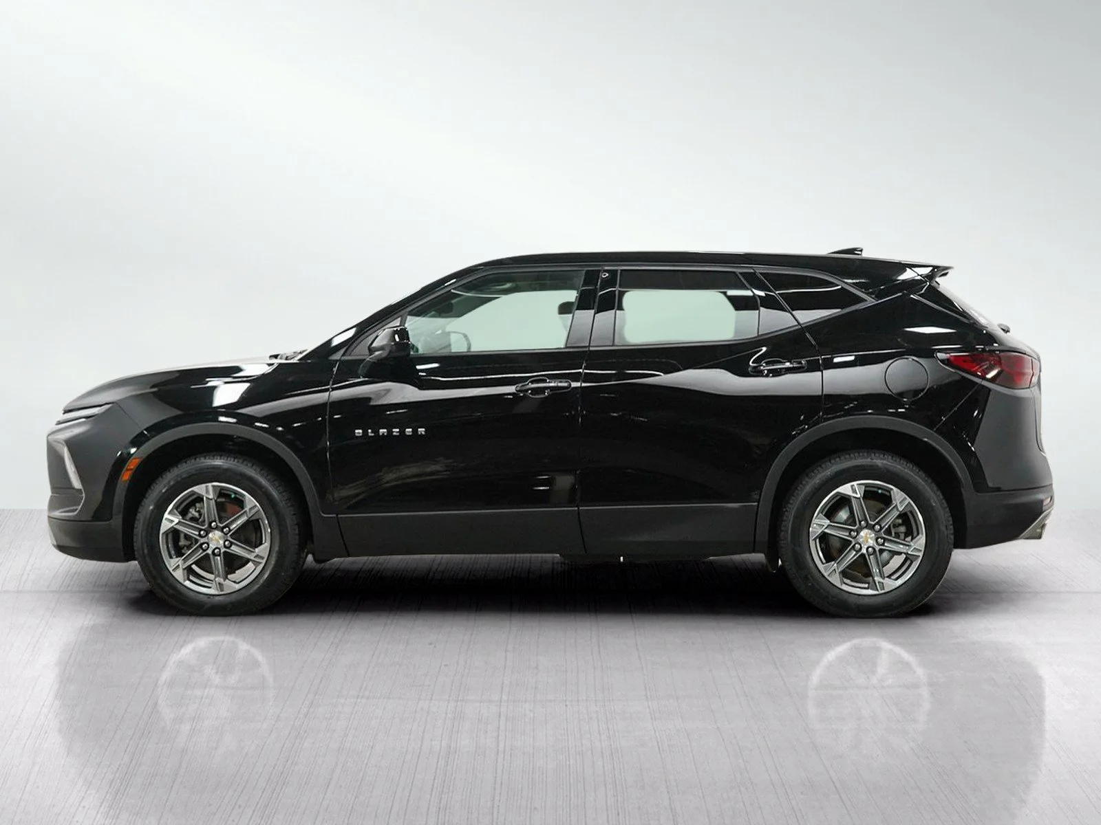 Used 2023 Chevrolet Blazer 2LT with VIN 3GNKBHR40PS178962 for sale in Minneapolis, Minnesota