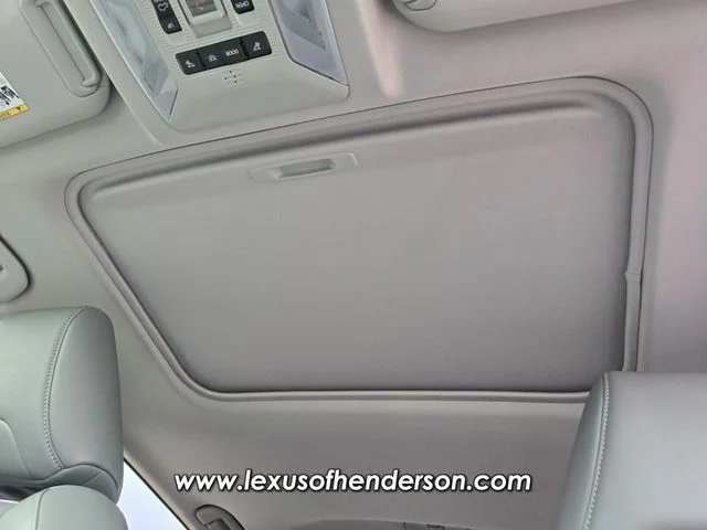 Used 2021 Blue Toyota XLE Premium image 11