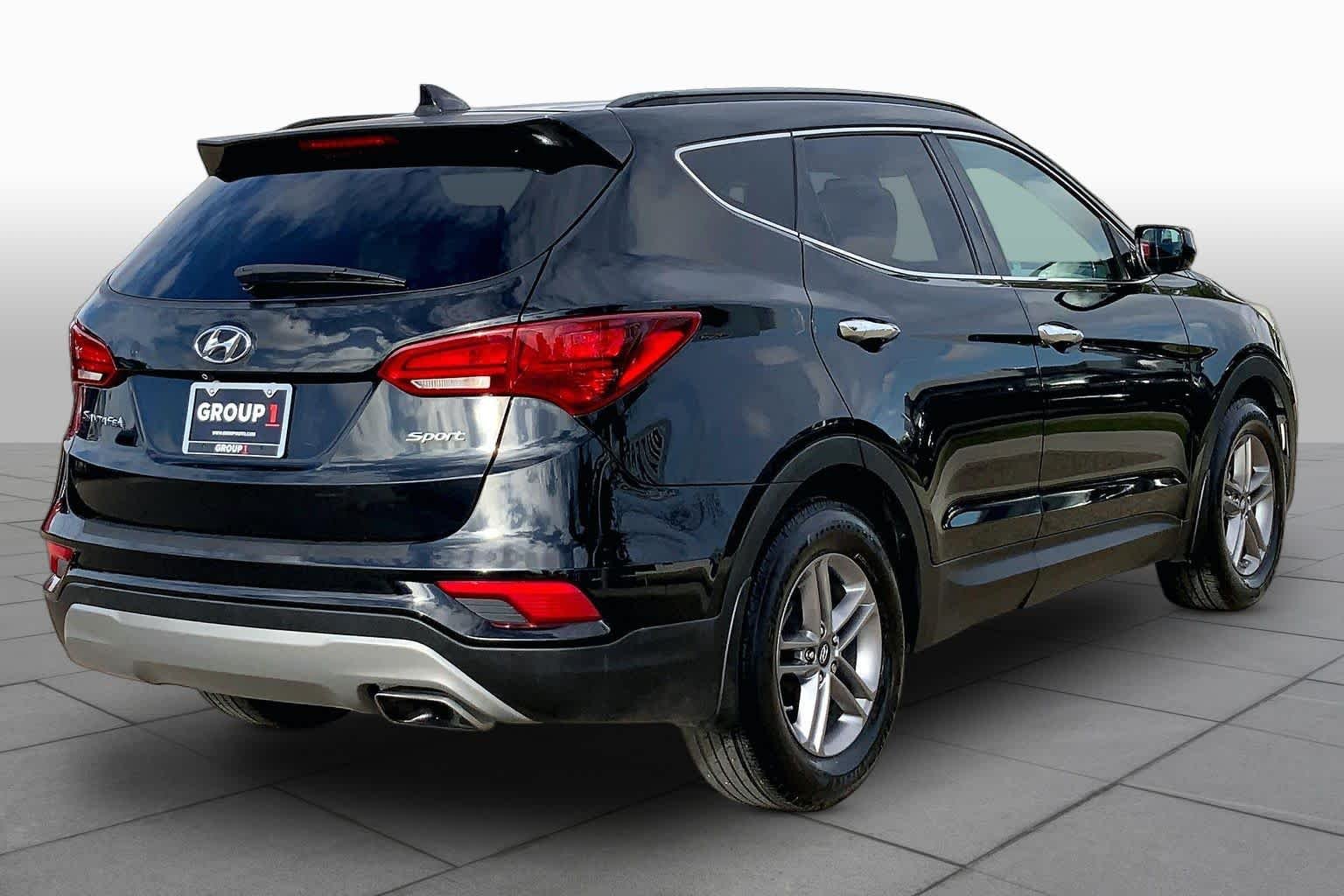 Used 2017 Twilight Black Hyundai 2.4L image 13