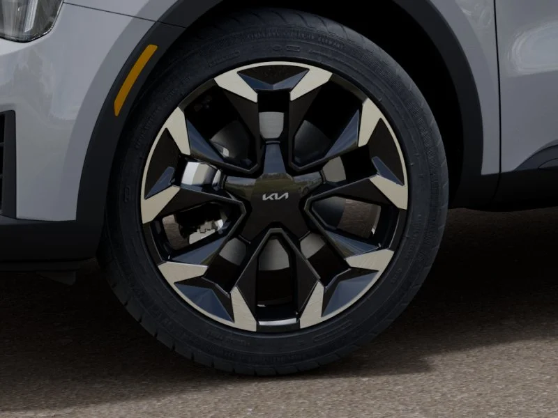 New 2026 Wolf Gray Kia EX Front-Wheel Drive image 9