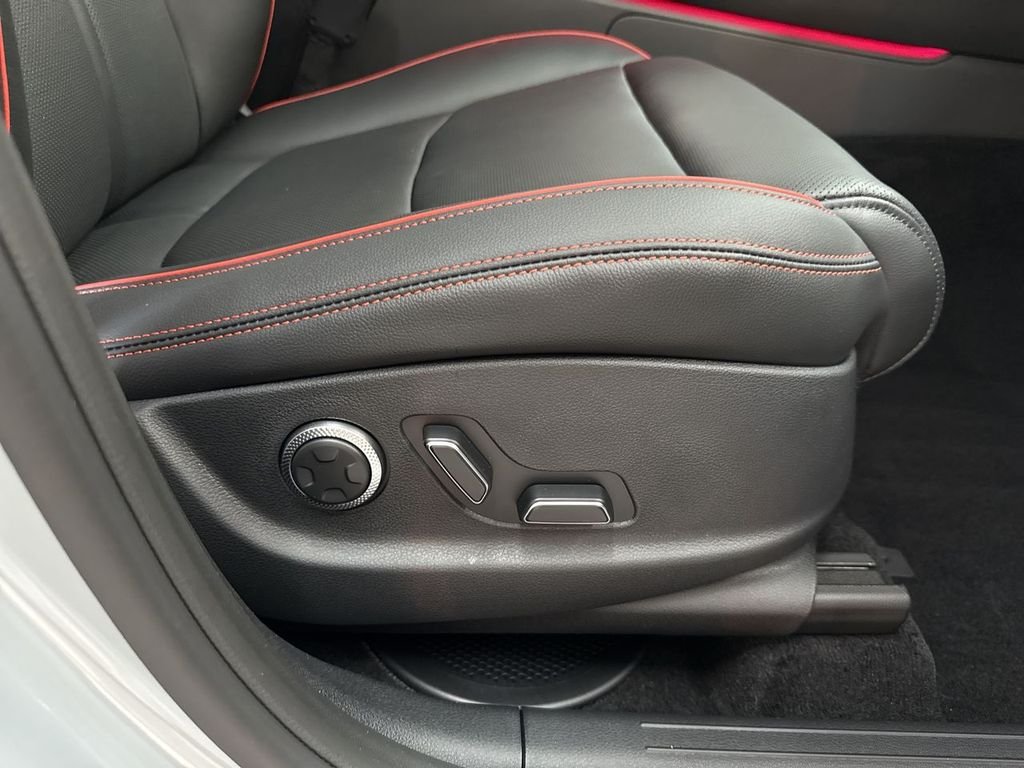 New 2027 Blue Genesis 2.5T Sport Prestige image 19