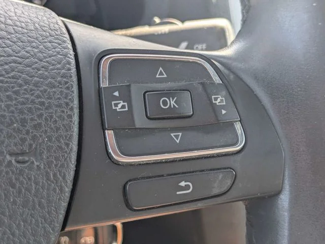 Used 2014 Silver Volkswagen Komfort Edition image 24