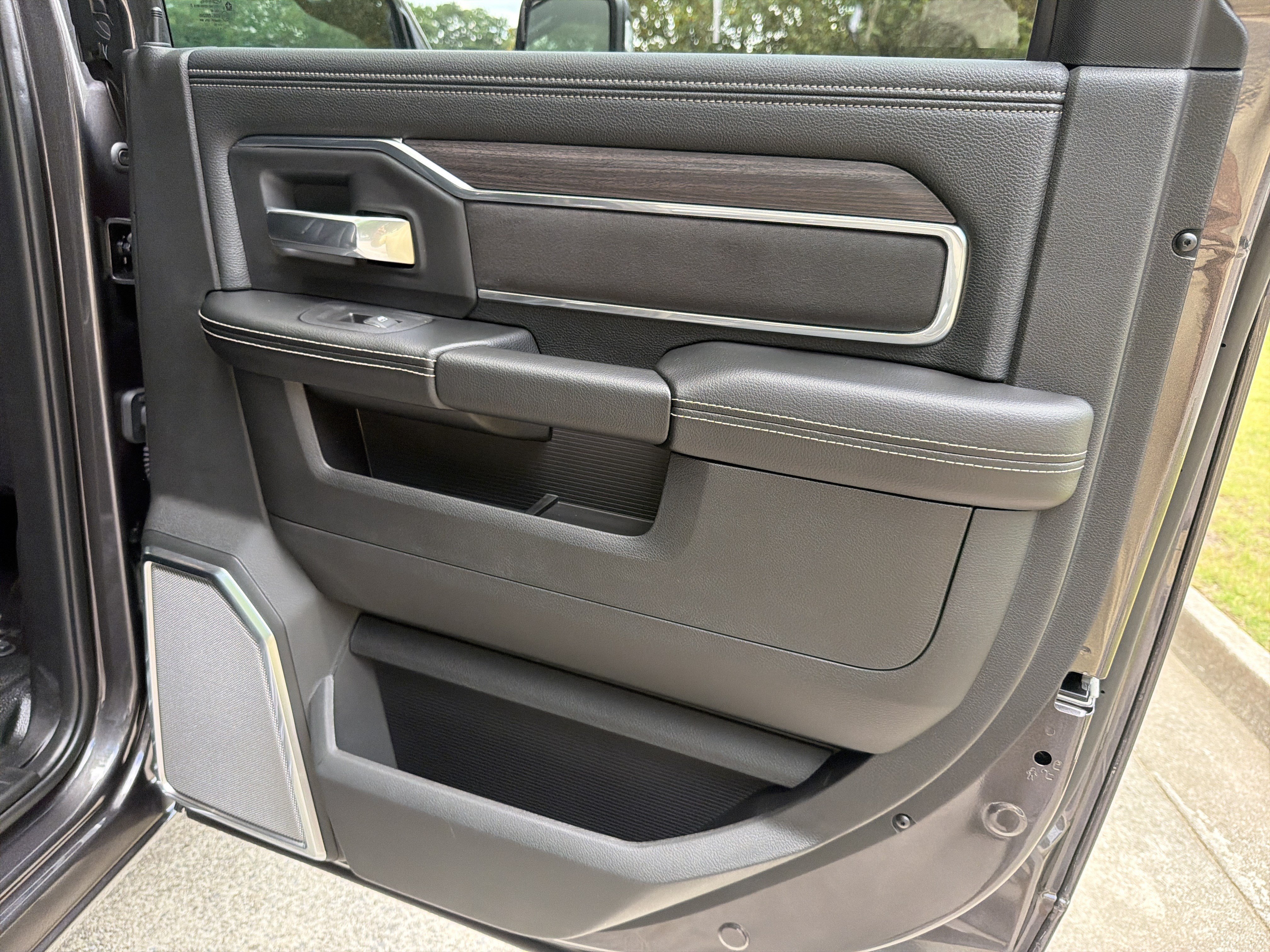 New 2026 Granite Crystal Metallic Clearcoat RAM Big Horn image 16