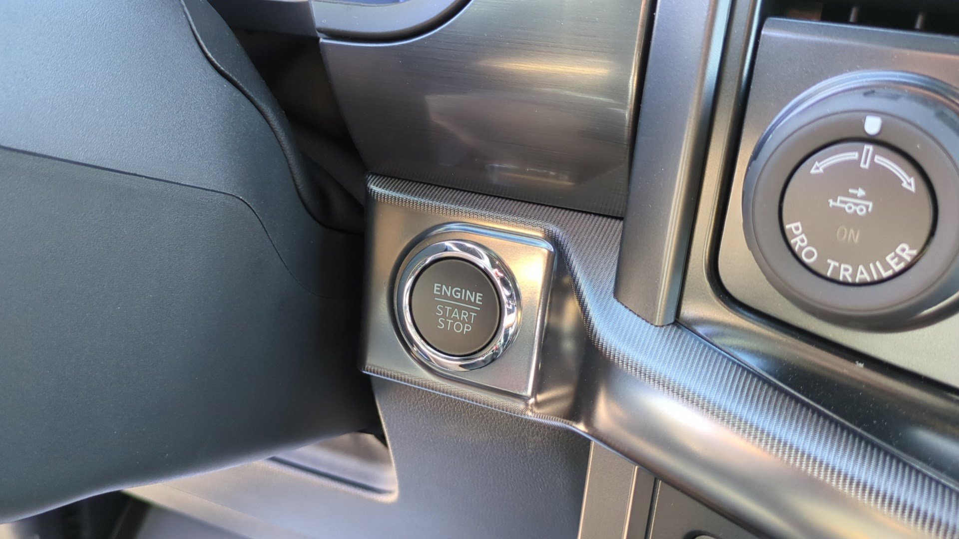 New 2026 Star White Metallic Tri-Coat Ford LARIAT image 10