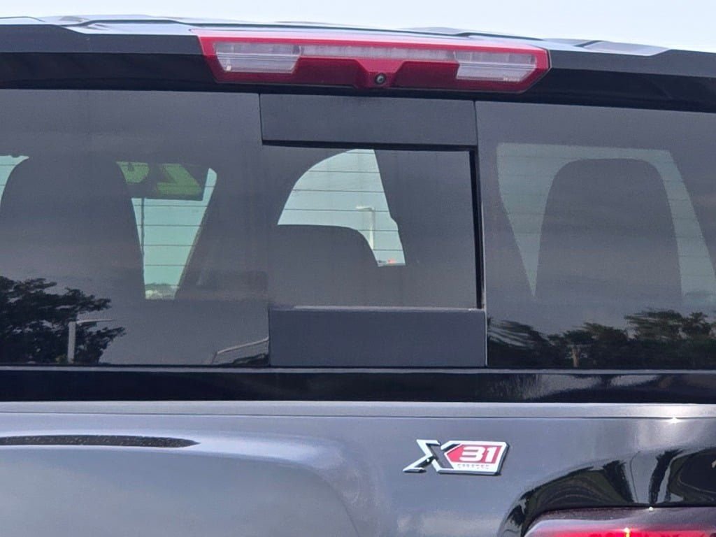 2024 GMC Sierra 2500HD SLT - Photo 17