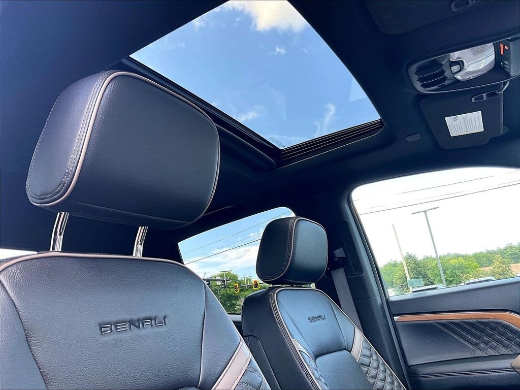 Used 2025 Black GMC Denali image 21