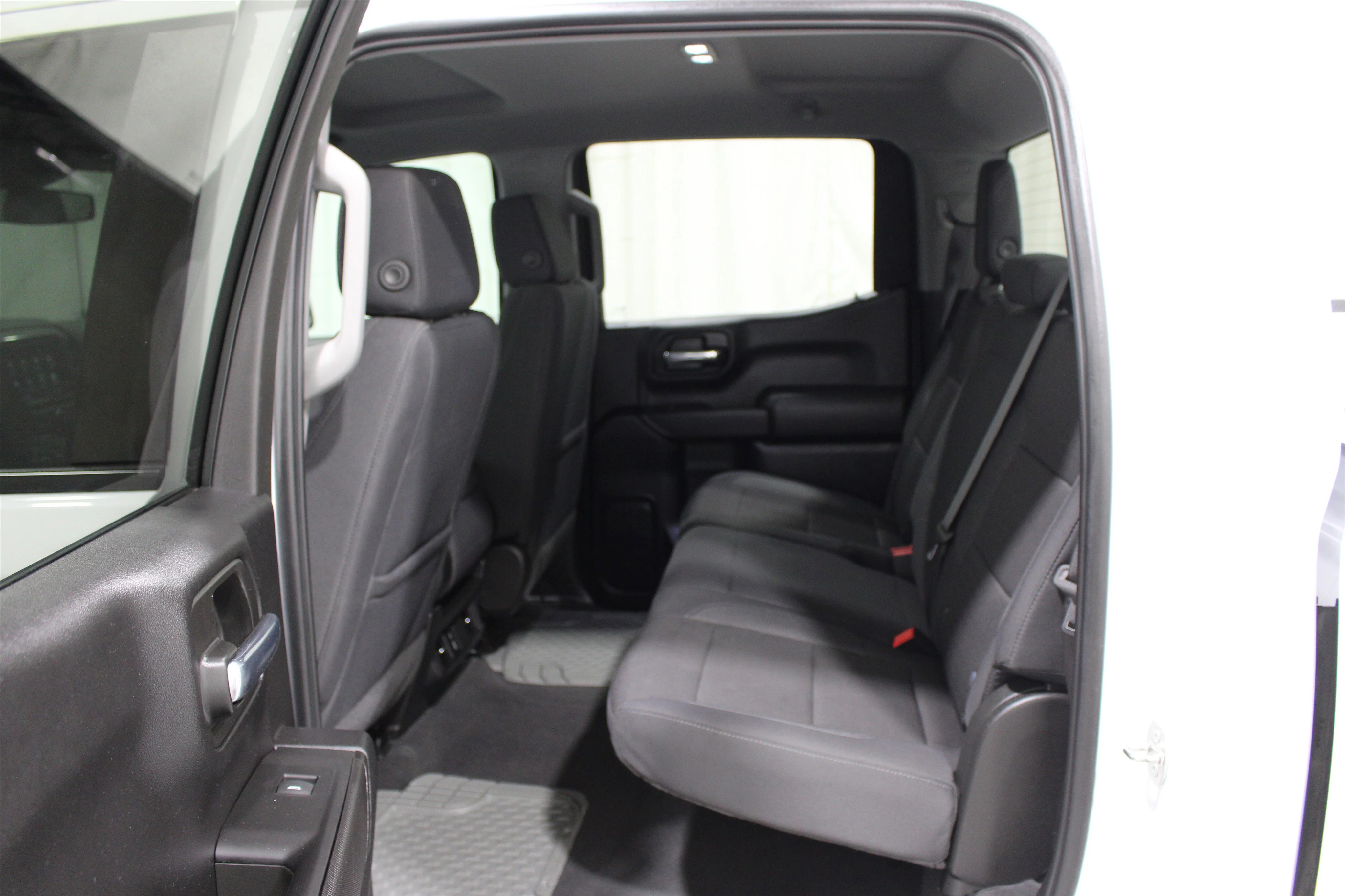 Used 2024 Summit White Chevrolet Custom image 18