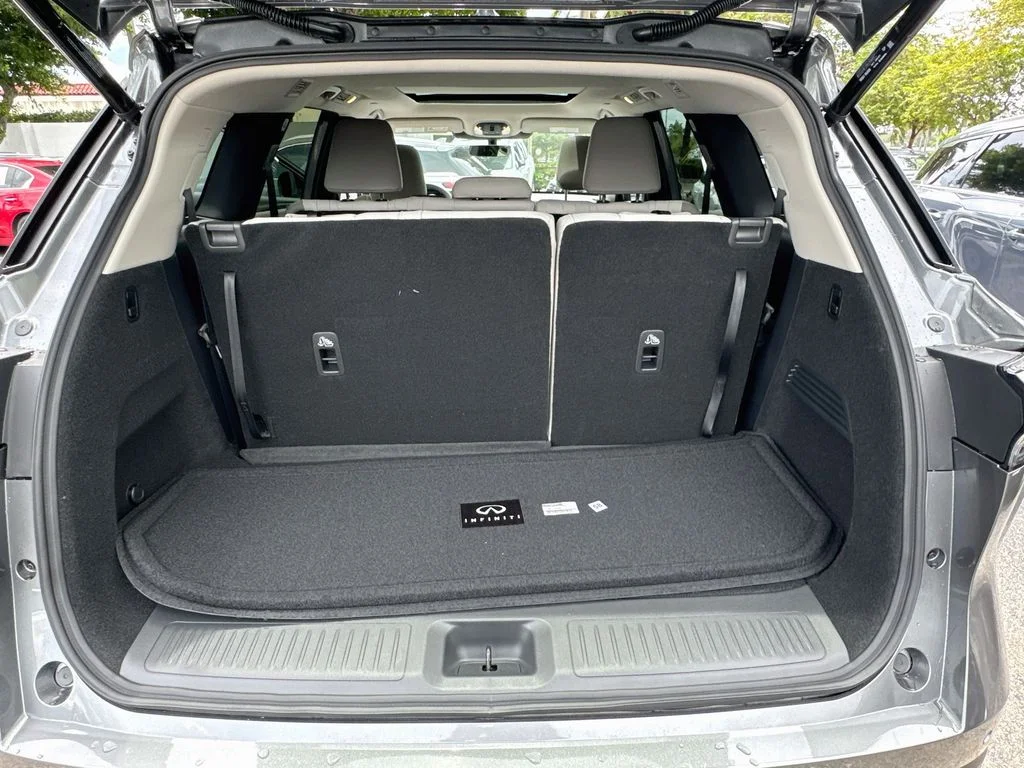 New 2027 GRAPHITE SHADOW INFINITI Luxe FWD image 28