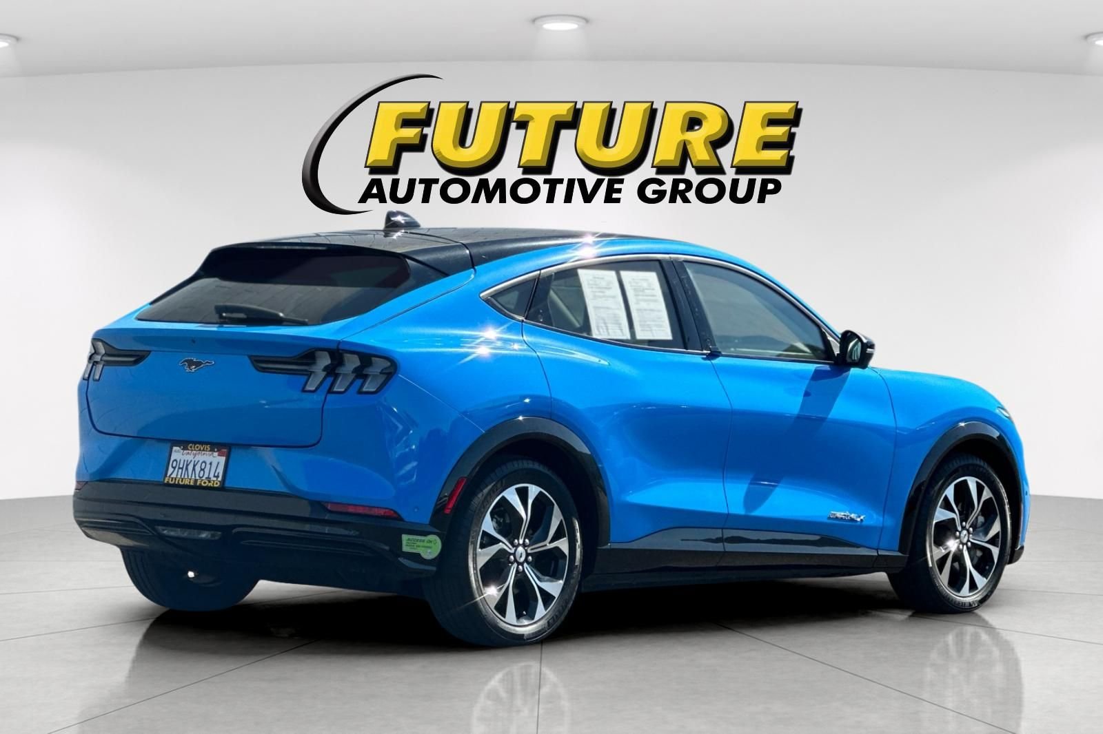 Used 2023 Blue Ford Premium image 3